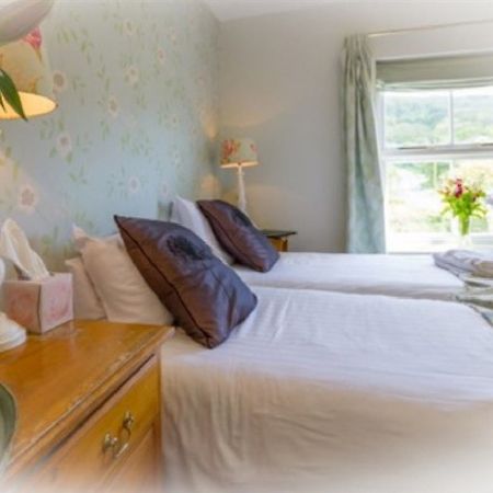 The Highdown Inn Totland 外观 照片