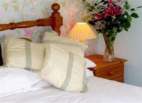 The Highdown Inn Totland 外观 照片