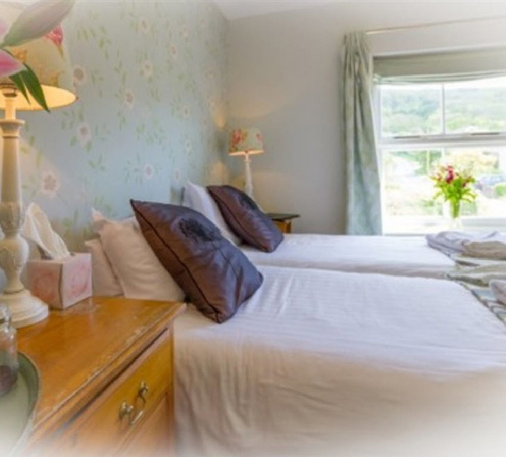 The Highdown Inn Totland 外观 照片