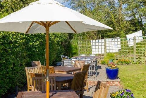 The Highdown Inn Totland 外观 照片